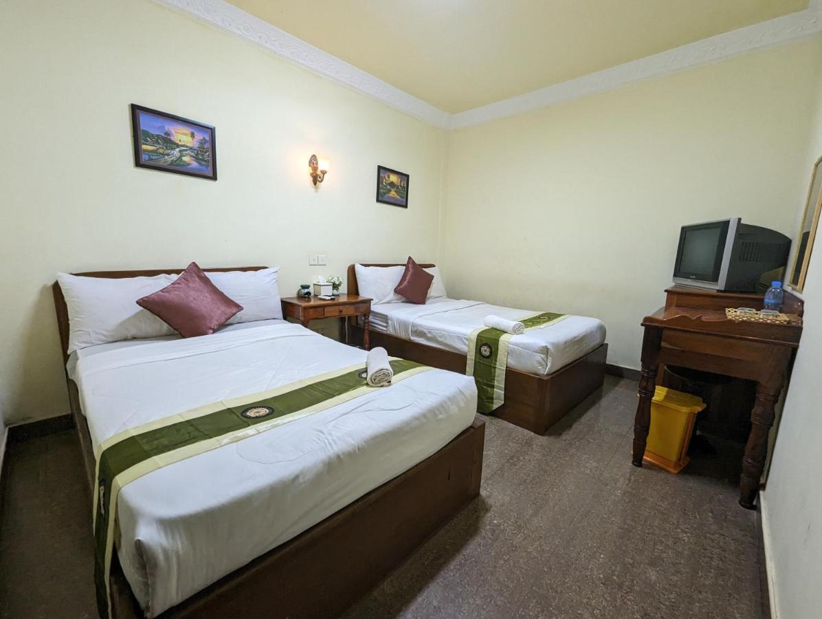Reach Kunthea Guesthouse Сиемрип Экстерьер фото