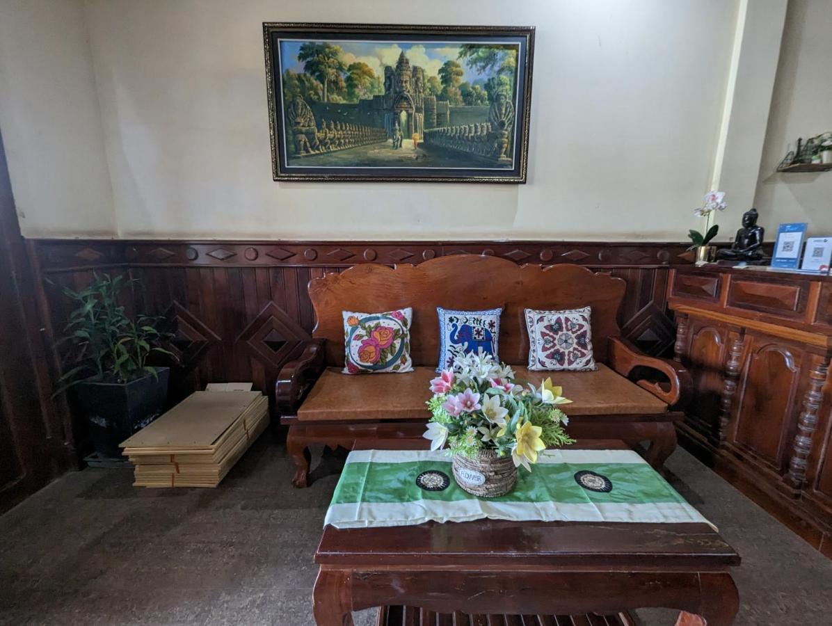 Reach Kunthea Guesthouse Сиемрип Экстерьер фото